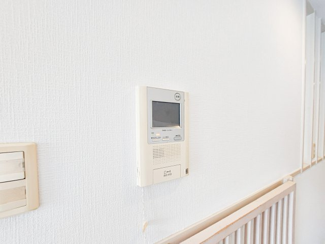 サヴォイフェアリーパーク　2階のセキュリティ|別号室のものです。現状優先になります。
※床・設備の色はお部屋によって異なります。