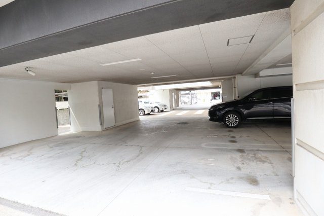 サヴォイフェアリーパーク　2階の駐車場