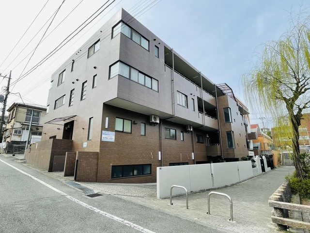 ロイヤルパークヒルの外観