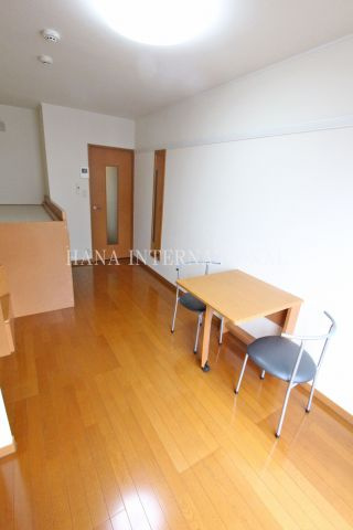 アネックスの居間・リビング