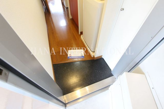 アネックスの玄関