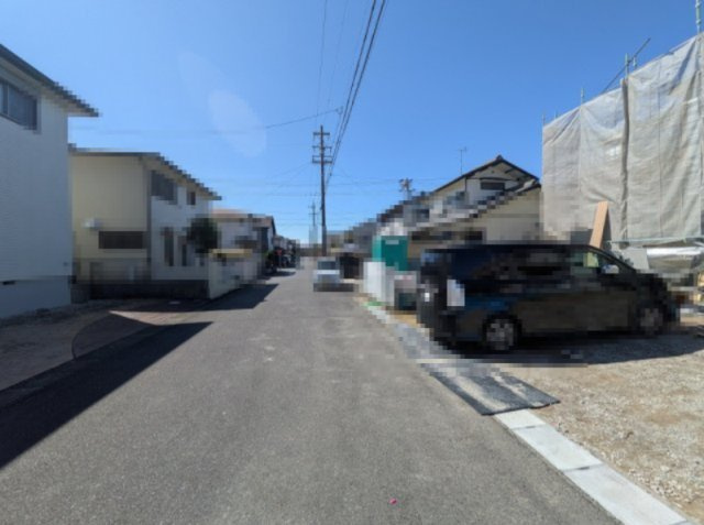 小牧市古雅４丁目　新築戸建の前面道路含む現地写真|前面道路含む現地写真です