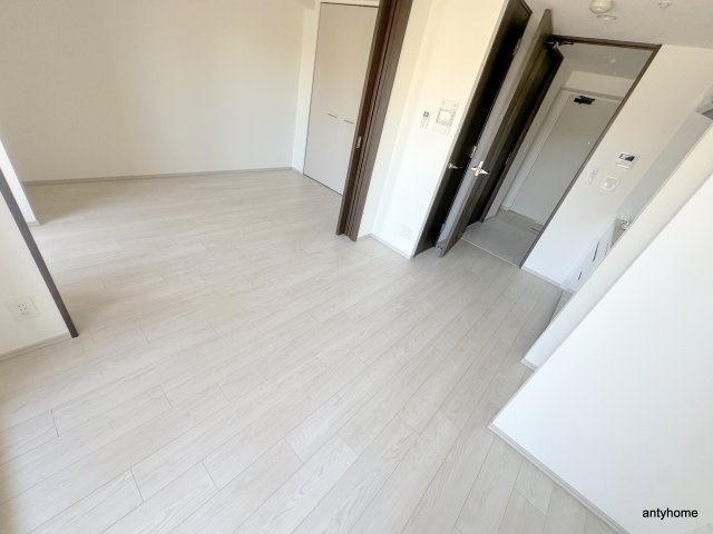 エステムコート北堀江2　仲介手数料無料の居間・リビング