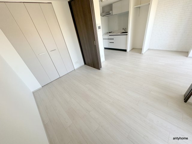 エステムコート北堀江2　仲介手数料無料の洋室