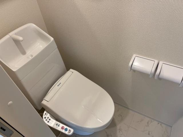 シルバーフォックスのトイレ|シャワー付トイレ