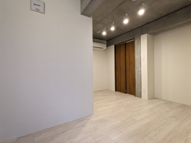 ミオテゾーロ哲学堂カーザの洋室|使い勝手のいい洋室です