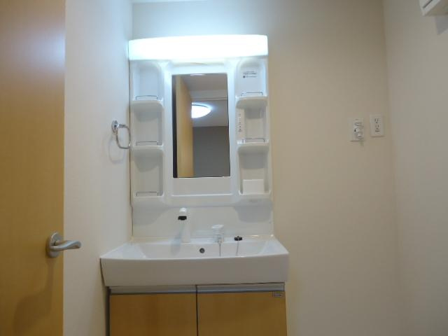 プランドールメゾンの独立洗面台|洗髪洗面化粧台