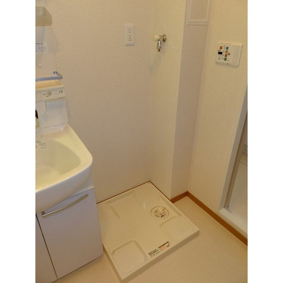 クオーレ西新宿のその他|室内洗濯機置場