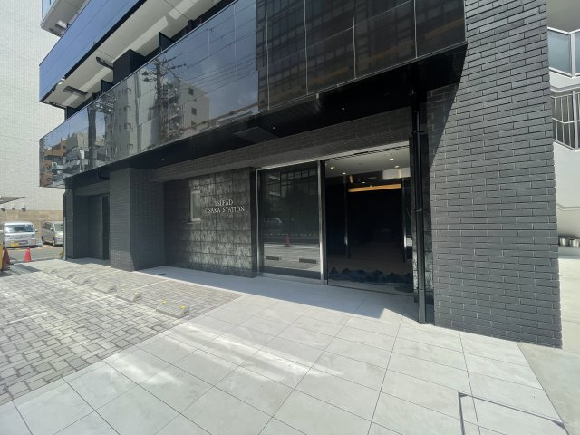 エスリード大阪STATIONのエントランス