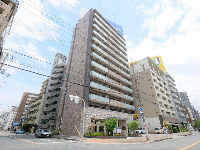 レオングラン新大阪レジデンスの外観
