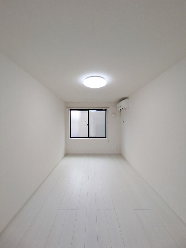 マーレ弦巻の洋室