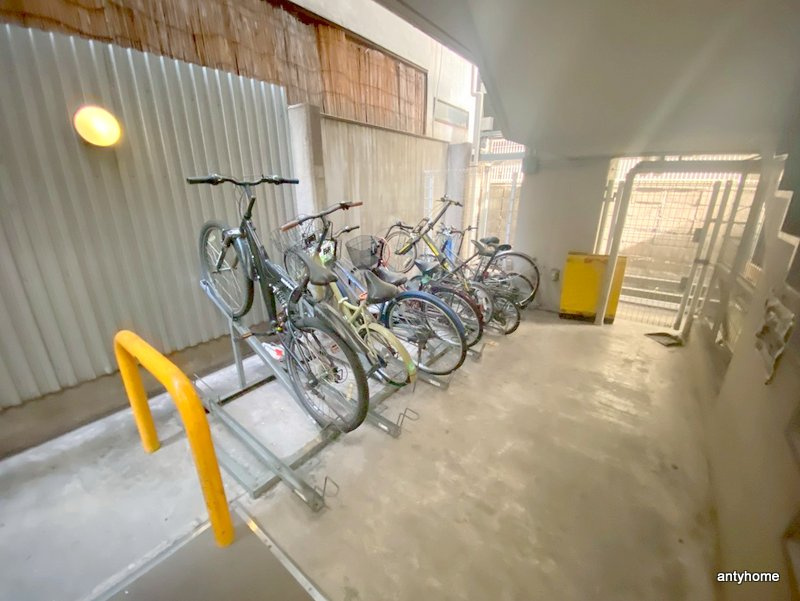 エリンデール桜川　仲介手数料無料の駐車場