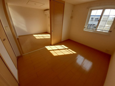 【洋室】 | リバージュ横峰A