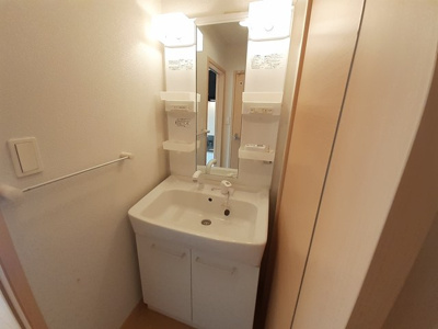 【洗面所】 | リバージュ横峰A