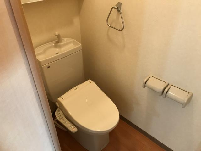 サンフィット　フジマンＢ棟のトイレ|シャワー付トイレ