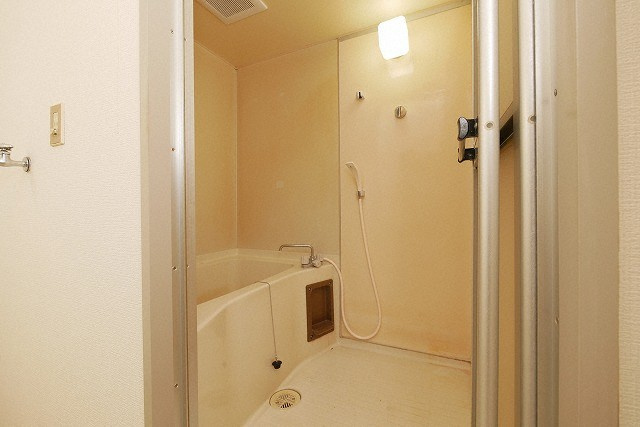 プチハイム薫の浴室