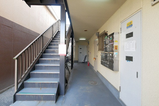 プチハイム薫のエントランス