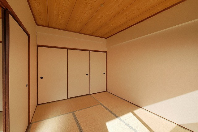 プチハイム薫の和室