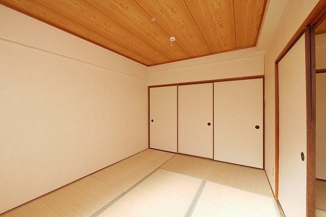 プチハイム薫の和室