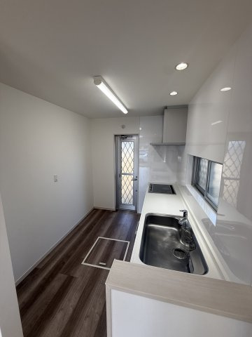 和歌山市松島・中古戸建・116545のキッチン