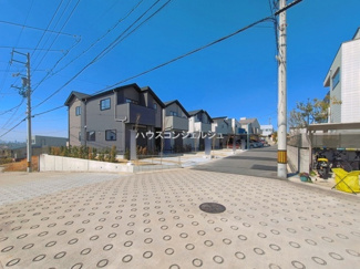 【前面道路含む現地写真】