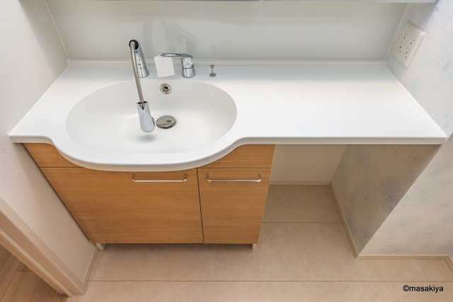 蔵谷ハイツの洗面所|写真は同じ大和ハウス施工の物です。色、仕様は若干異なります。