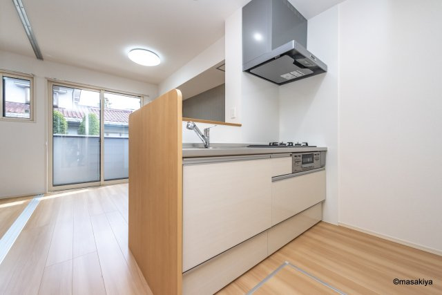 蔵谷ハイツのキッチン|写真は同じ大和ハウス施工の物です。色、仕様は若干異なります。