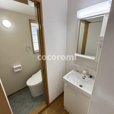 花住坂戸建の洗面所