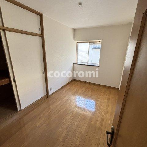 花住坂戸建の洋室