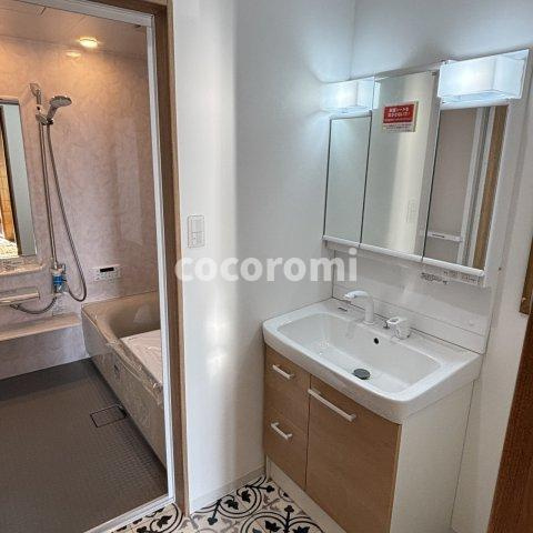 花住坂戸建の洗面所