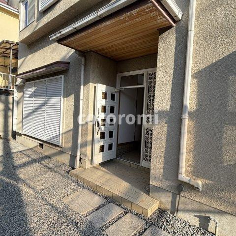 花住坂戸建のエントランス