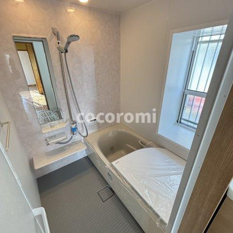 花住坂戸建の浴室