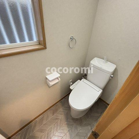 花住坂戸建のトイレ