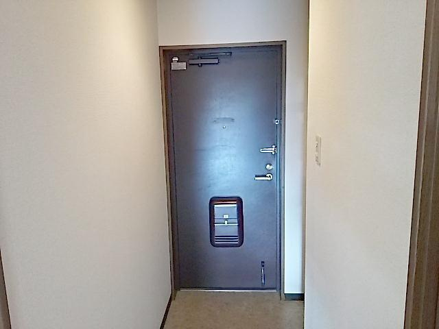 大新ヒルズの玄関