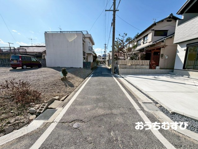 守山区森孝1期(全1棟)の前面道路含む現地写真