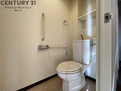 シンプルで使いやすいトイレです