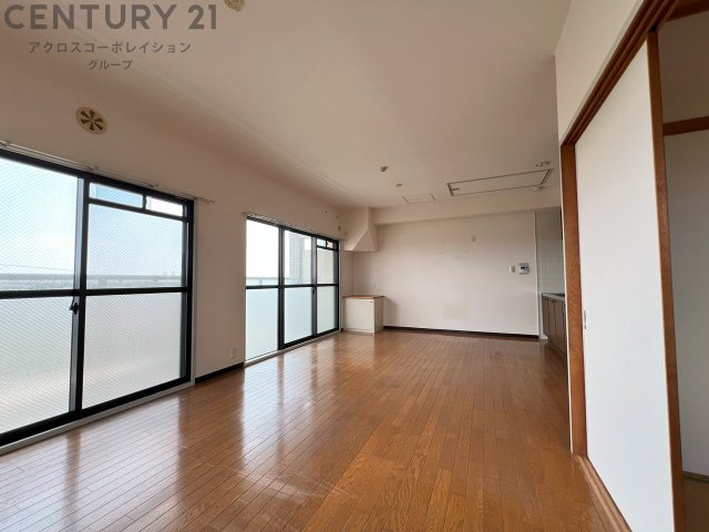 角部屋・南向きで日当たり良好なお部屋です！