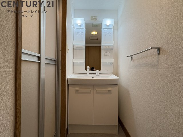シンプルな洗面台