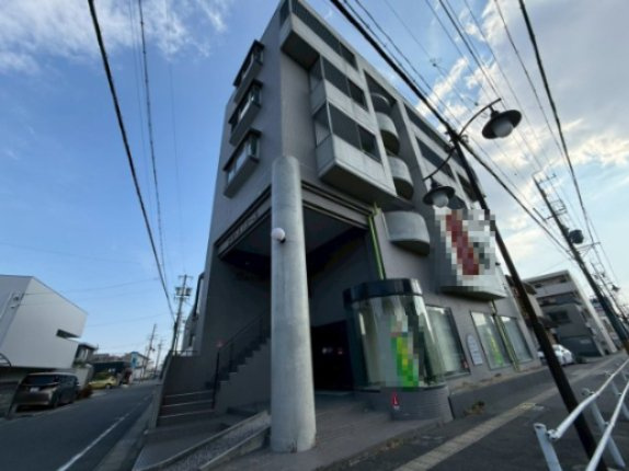 210ルミエールの外観