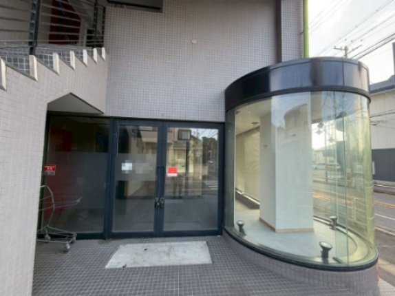 210ルミエールのエントランス