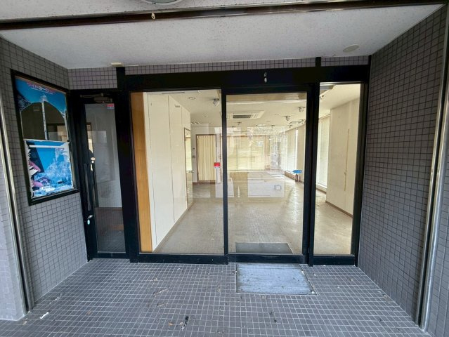 210ルミエールのエントランス