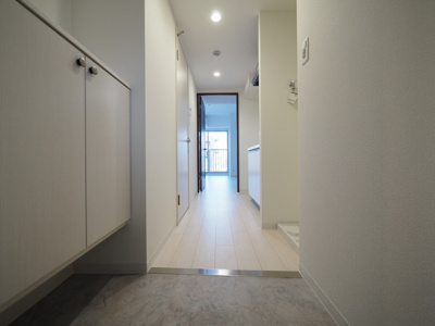 【玄関】 | エスリード京橋グランテラス | きれいな玄関です