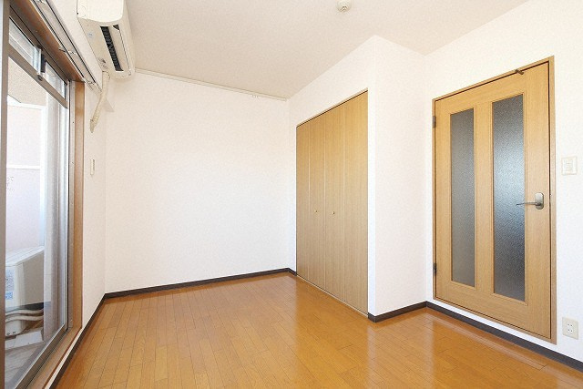 ジュネス東住吉の居間・リビング