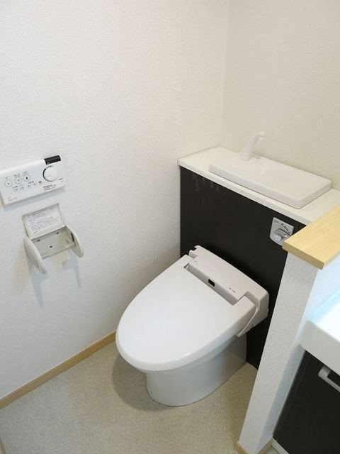 温水洗浄便座です！