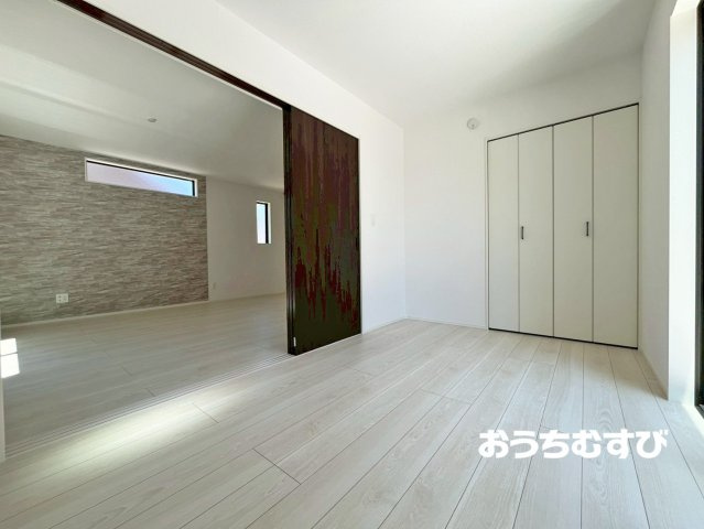 守山区川村町(全5棟)の洋室