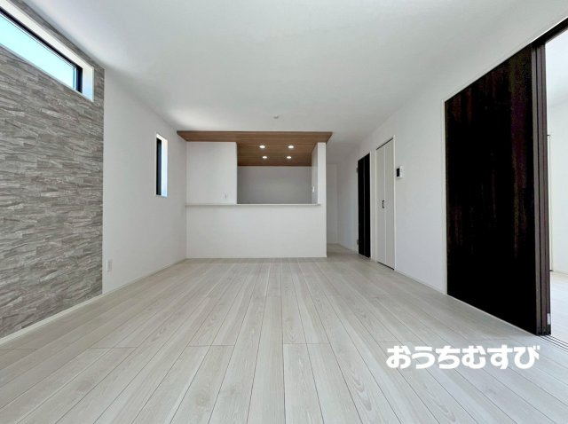 守山区川村町(全5棟)の居間・リビング
