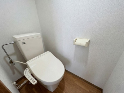 【トイレ】 | アーバンライフ大友 | 落ち着いた色調のトイレです