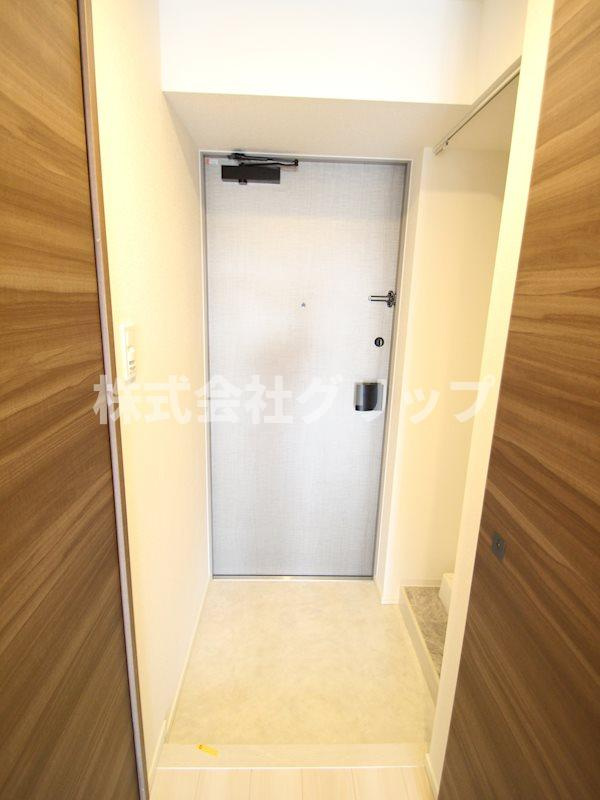 スパシエ東神奈川の玄関