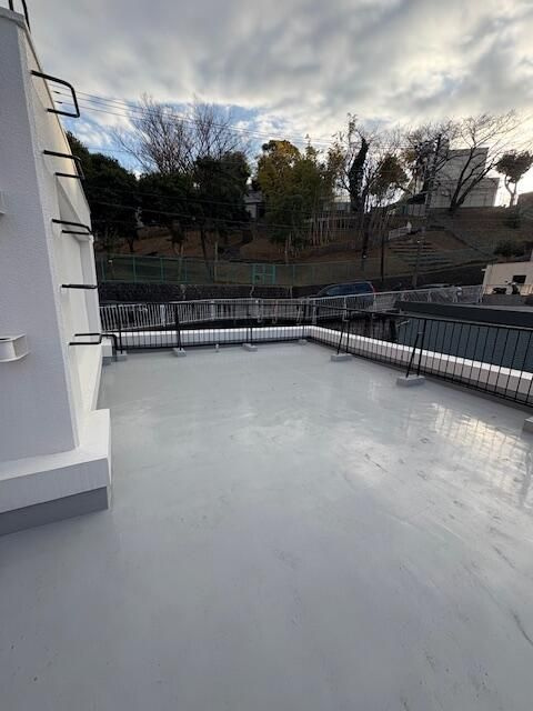 石橋ビルのバルコニー