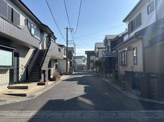 【前面道路含む現地写真】 | 春日部市緑町6丁目戸建て | 西側前面道路